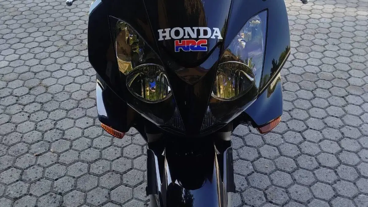 Honda VFR 800 (2002 - 05)  (11)