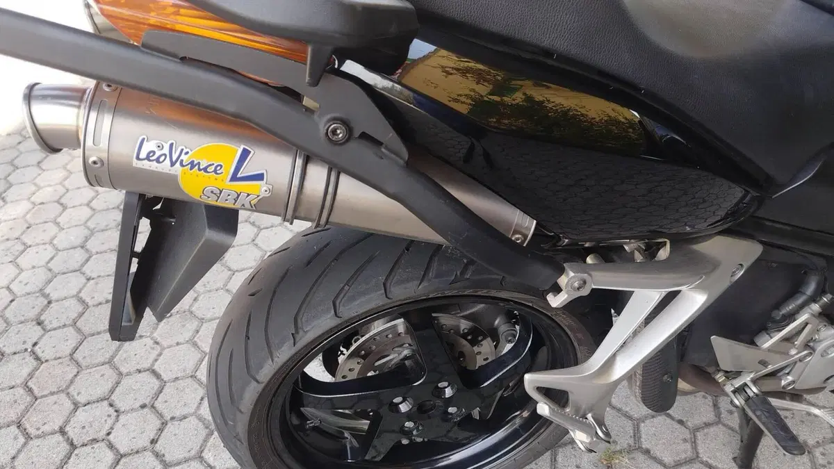 Honda VFR 800 (2002 - 05)  (15)