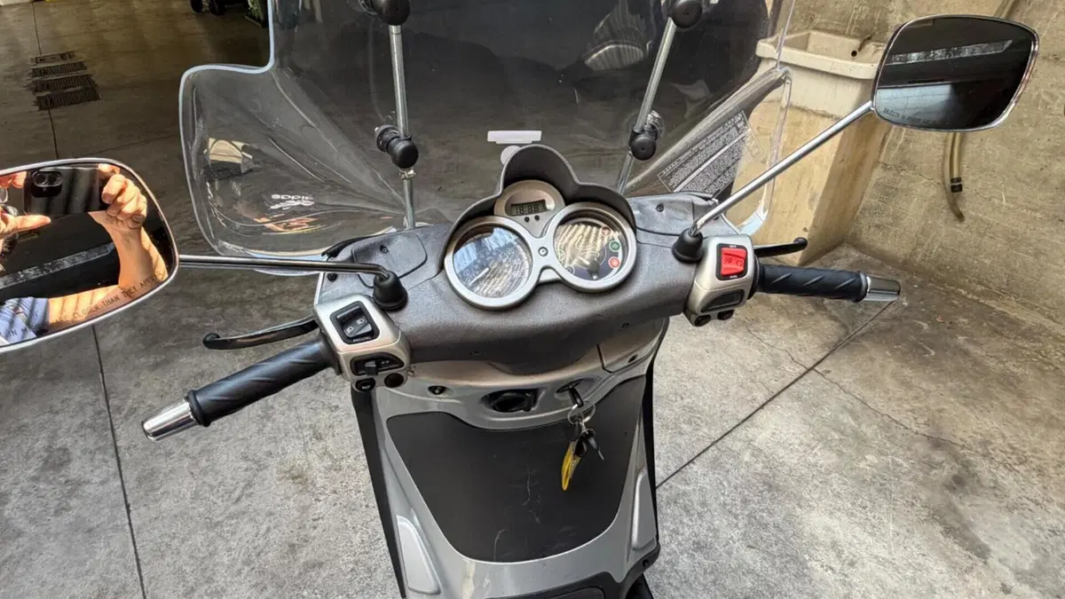 Piaggio Beverly 125 (2002 - 06)  (8)