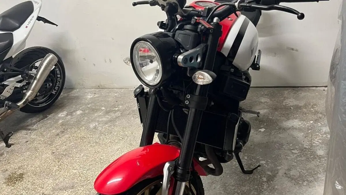 Yamaha XSR 900 ABS (2016 - 20)  (2)