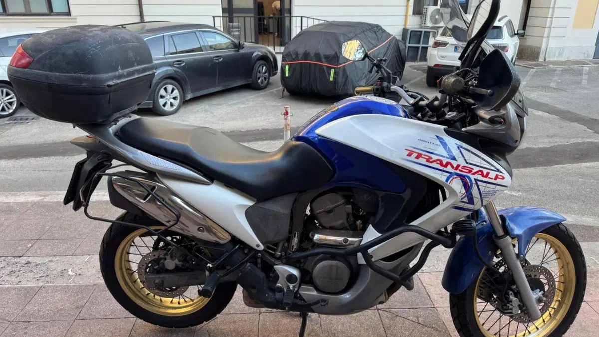 Honda Transalp XL 700 V (2007 - 13)  (3)