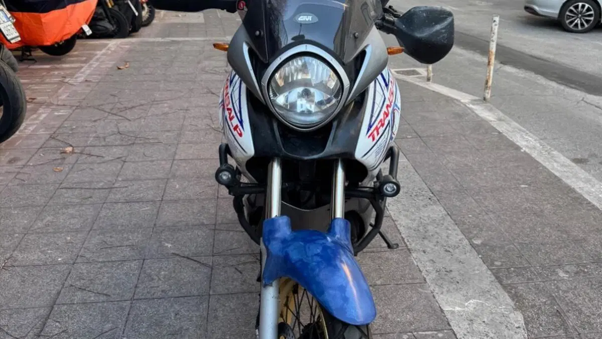 Honda Transalp XL 700 V (2007 - 13)  (4)