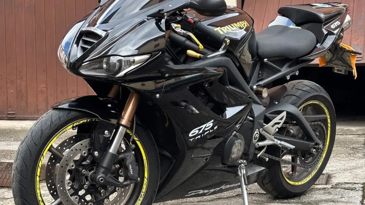 Triumph Daytona 675 ABS (2009 - 13)  (6)