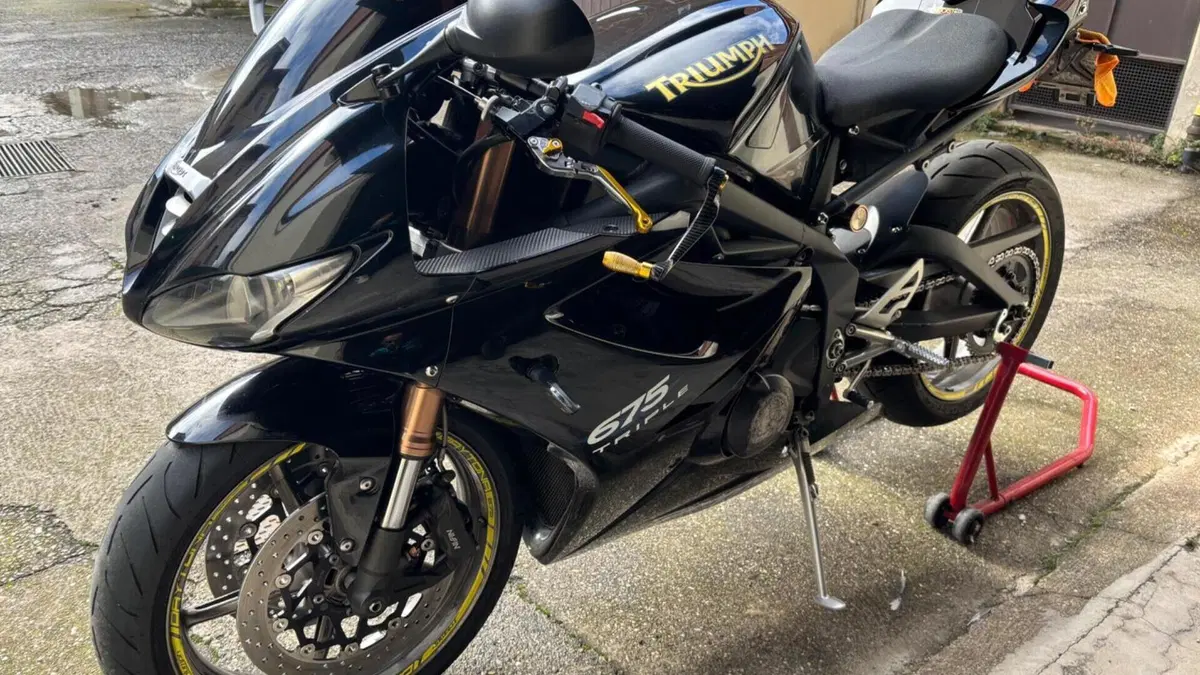 Triumph Daytona 675 ABS (2009 - 13)  (2)