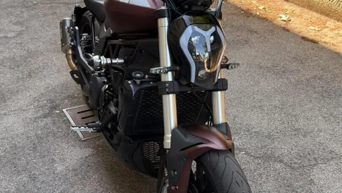 Benelli 502 C (2021 - 25)  (3)