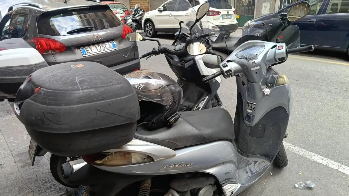 Honda SH 300 i (2006 - 10) 