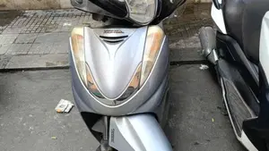 Honda SH 300 i (2006 - 10)  (2)