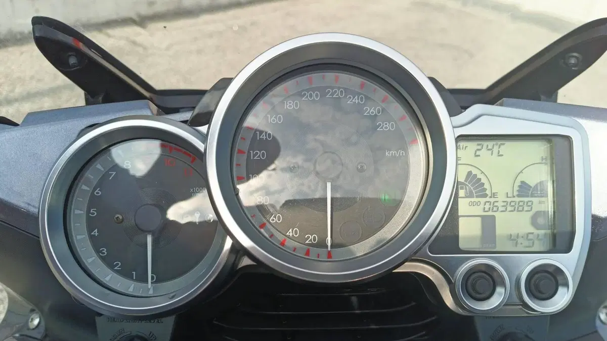 Yamaha FJR 1300 ABS (2005 - 06)  (6)