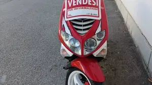 Peugeot Speedfight 2 50 LC  (4)