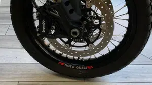 Moto Guzzi V85 TT Travel (2020)  (4)