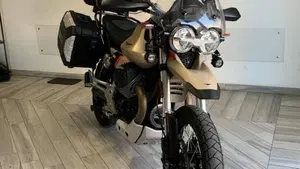 Moto Guzzi V85 TT Travel (2020) 