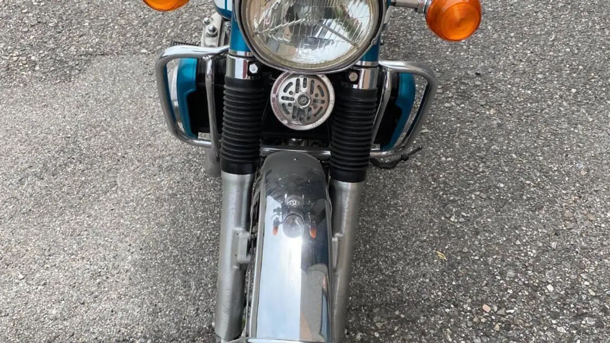 Suzuki   (4)
