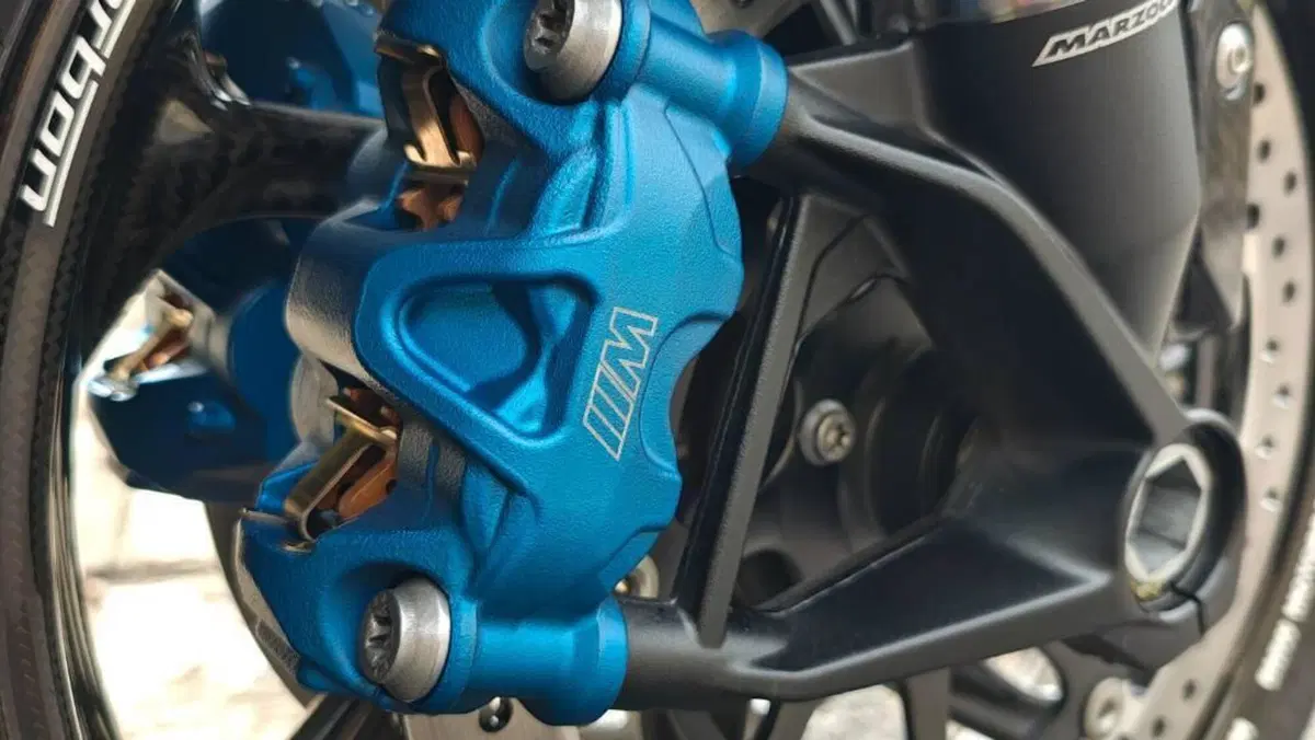 Bmw M 1000 R (2023 - 24)  (3)