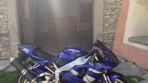 Yamaha YZF R1 (1998 - 99) 
