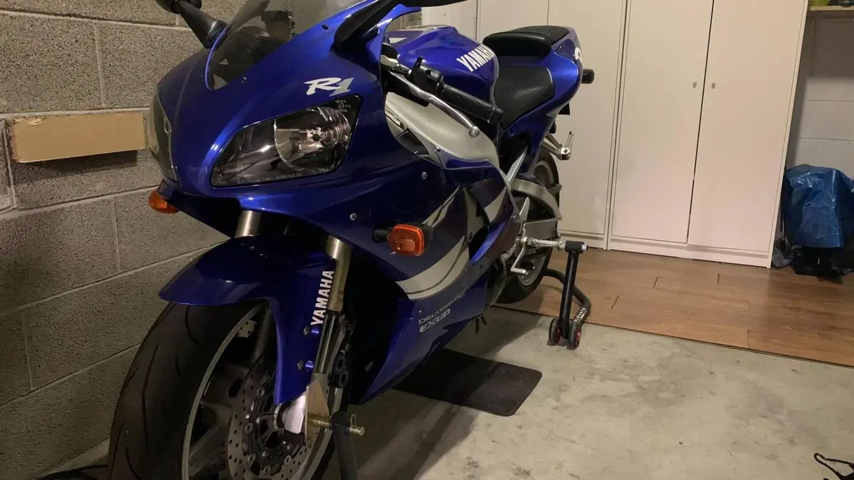 Yamaha YZF R1 (1998 - 99)  (3)