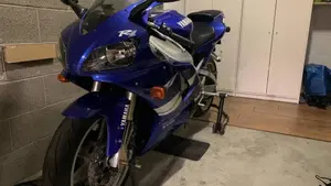 Yamaha YZF R1 (1998 - 99)  (3)