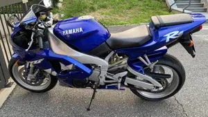 Yamaha YZF R1 (1998 - 99)  (5)