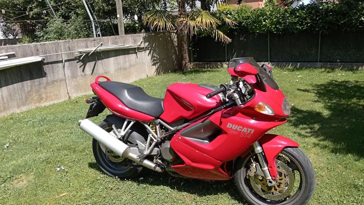 Ducati ST4 (1999 - 02) 