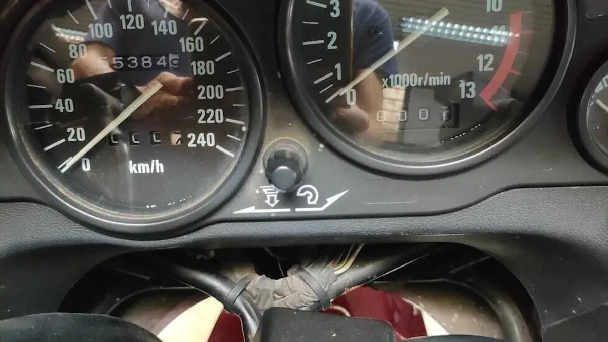 Kawasaki GTR 1000  (4)