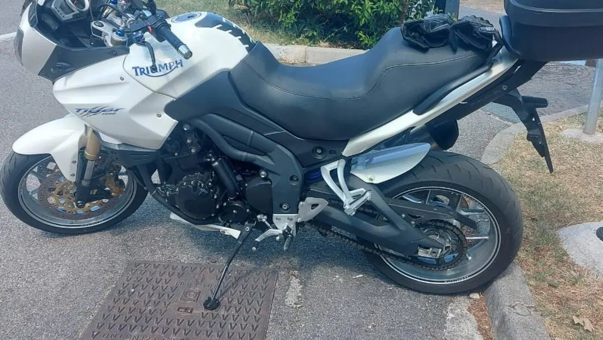 Triumph Tiger 1050 (2006 - 12)  (5)