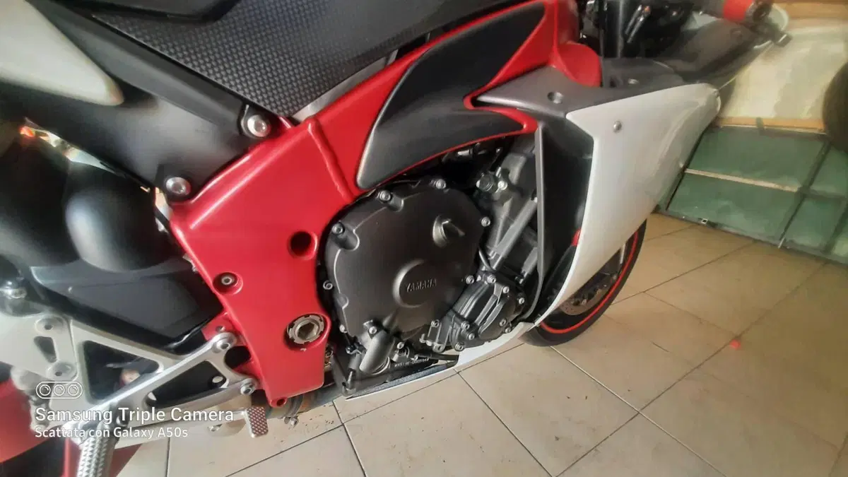 Yamaha YZF R1 (2009 - 11)  (5)