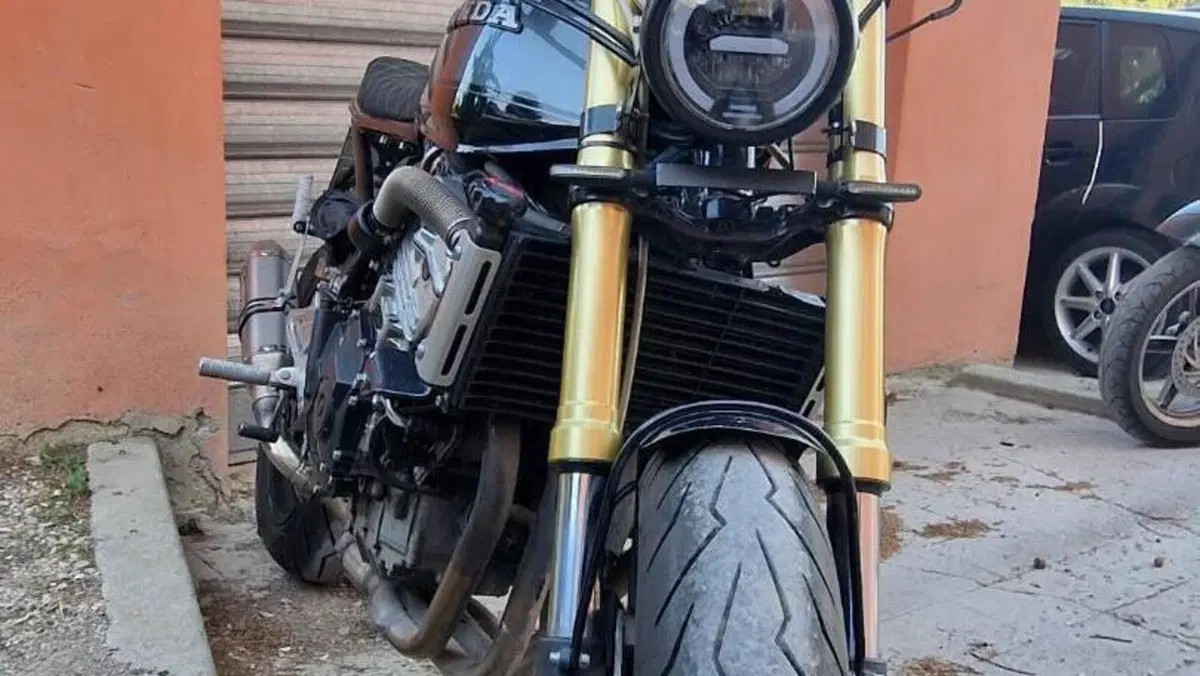 Honda Hornet 600 (1998 - 00)  (4)