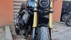 Honda Hornet 600 (1998 - 00)  (4)