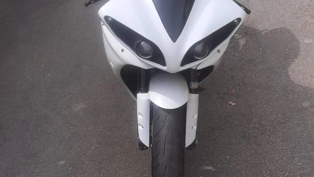 Yamaha YZF R1 (2009 - 11)  (7)