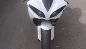 Yamaha YZF R1 (2009 - 11)  (7)