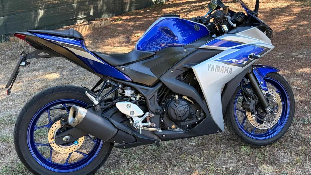 Yamaha YZF R3 (2015 - 17)  (2)