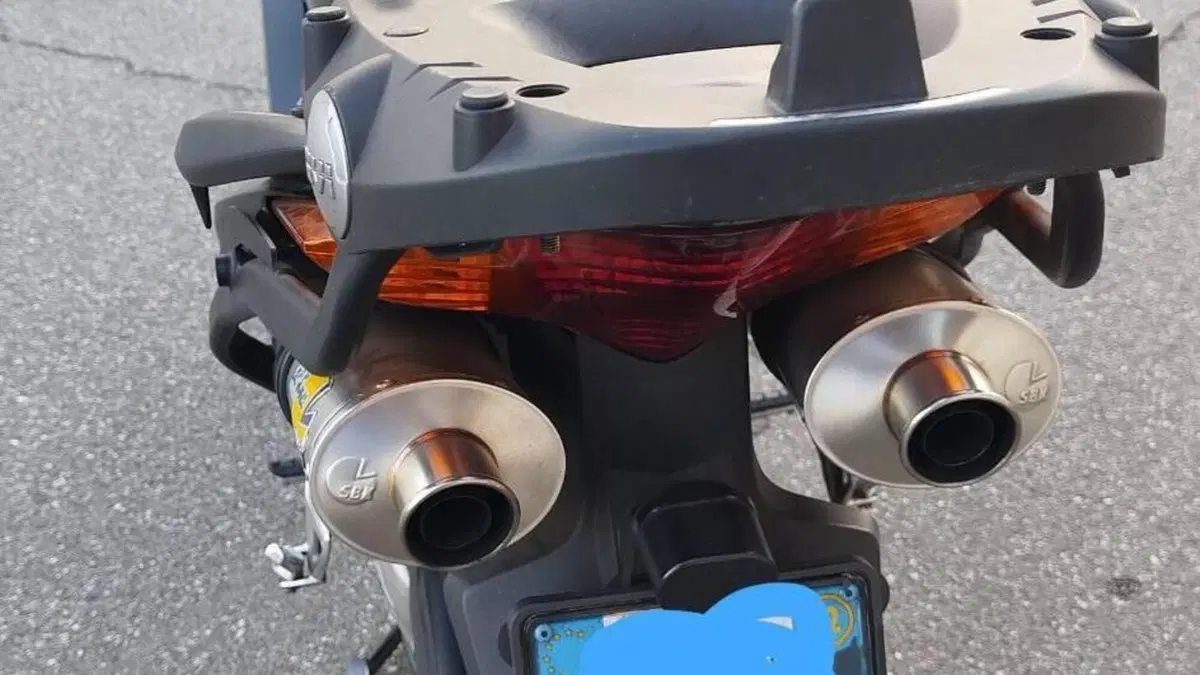 Honda VFR 800 (2002 - 05)  (6)