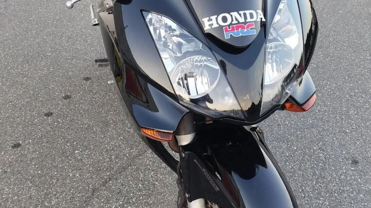 Honda VFR 800 (2002 - 05)  (5)