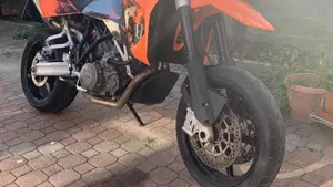 KTM 950 Supermoto (2006 - 08)  (2)