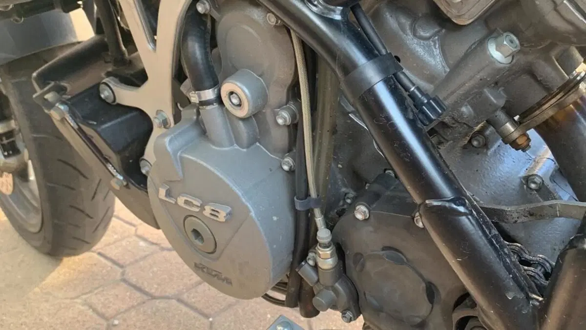 KTM 950 Supermoto (2006 - 08)  (6)