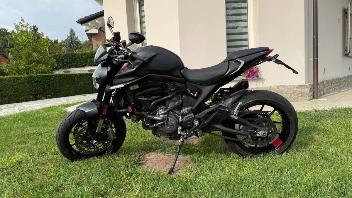 Ducati Monster 937 (2021 - 25)  (2)