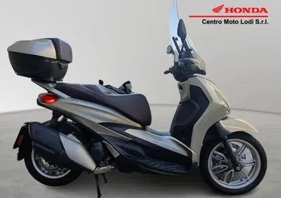 Piaggio Beverly 400 ABS-ASR (2021 - 24) - Annuncio 10092497