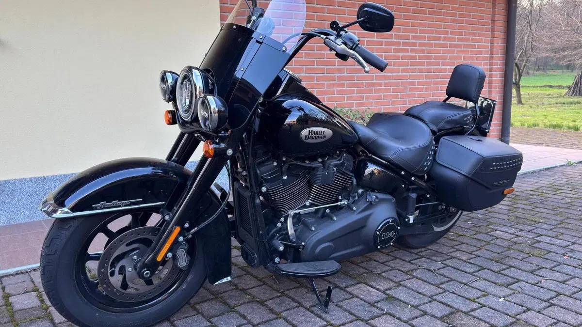 Harley-Davidson 114 Heritage Classic (2018 - 20) - FLHCS  (3)