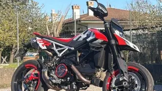 Ducati Hypermotard 950 RVE (2022 - 25) usata