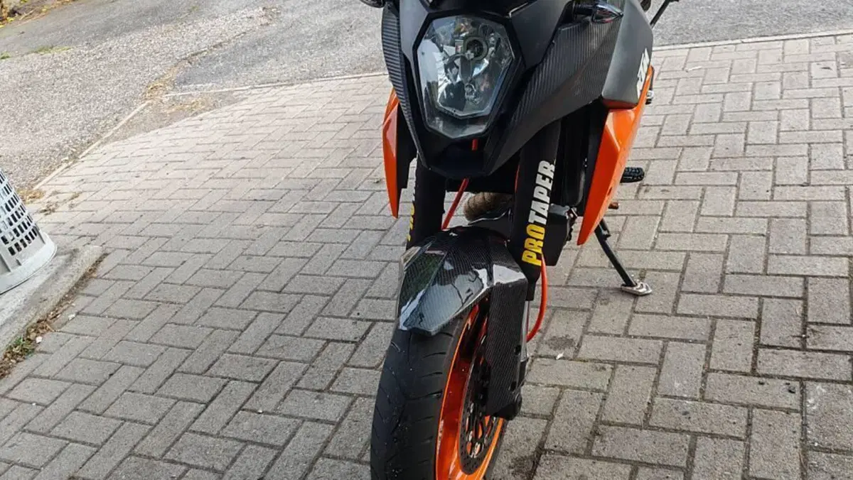 KTM 990 Supermoto T (2009 - 11)  (2)