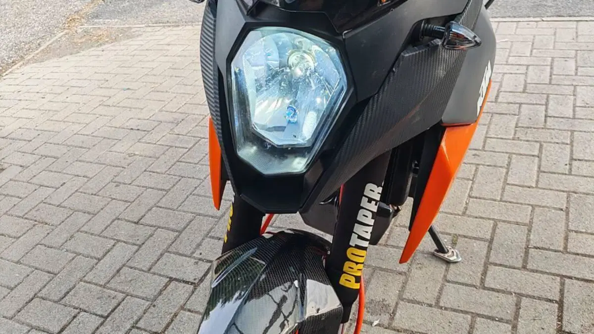 KTM 990 Supermoto T (2009 - 11)  (5)