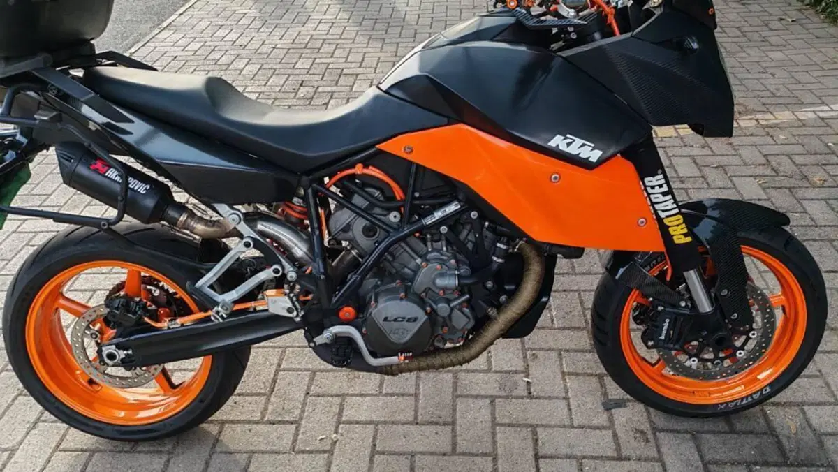 KTM 990 Supermoto T (2009 - 11)  (8)