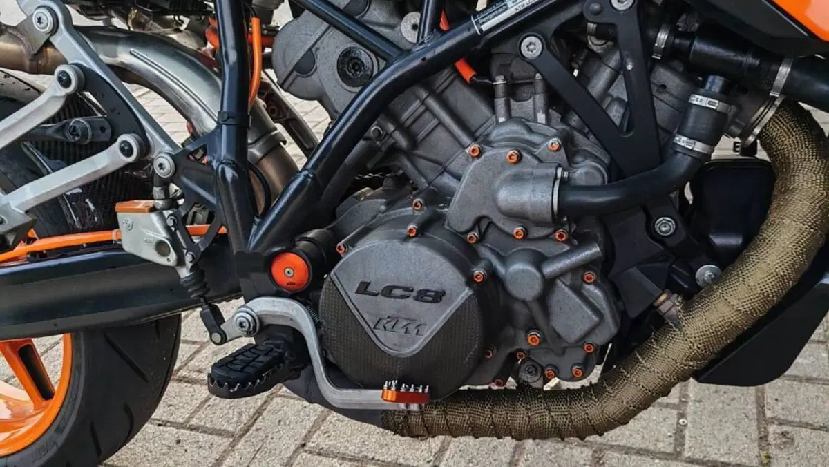 KTM 990 Supermoto T (2009 - 11)  (9)