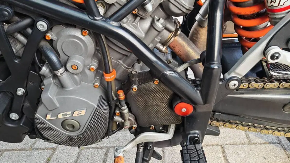 KTM 990 Supermoto T (2009 - 11)  (11)