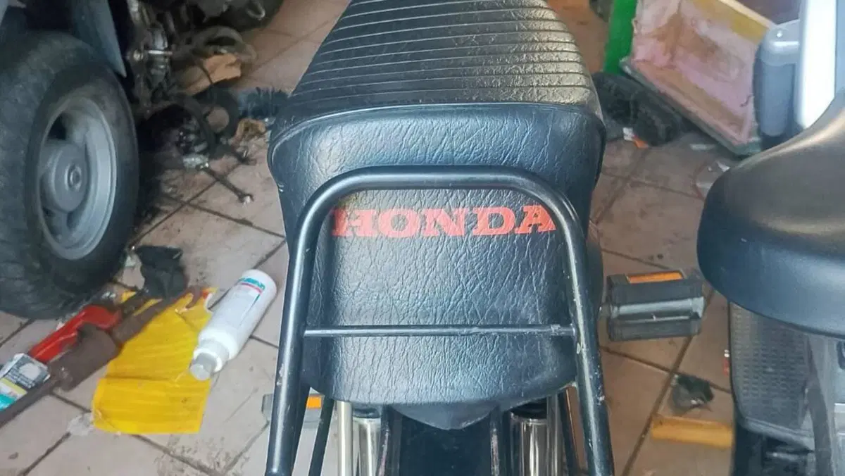 Honda   (2)
