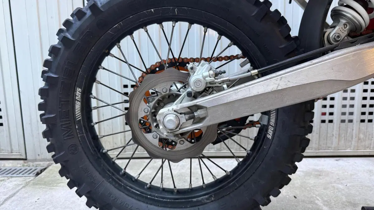 KTM 250 EXC TPI Six Days (2019)  (6)