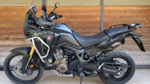 Honda Africa Twin CRF 1000L DCT ABS (2016 - 17)  (2)