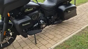 Indian Roadmaster 1890 Dark Horse (2021 - 25)  (3)
