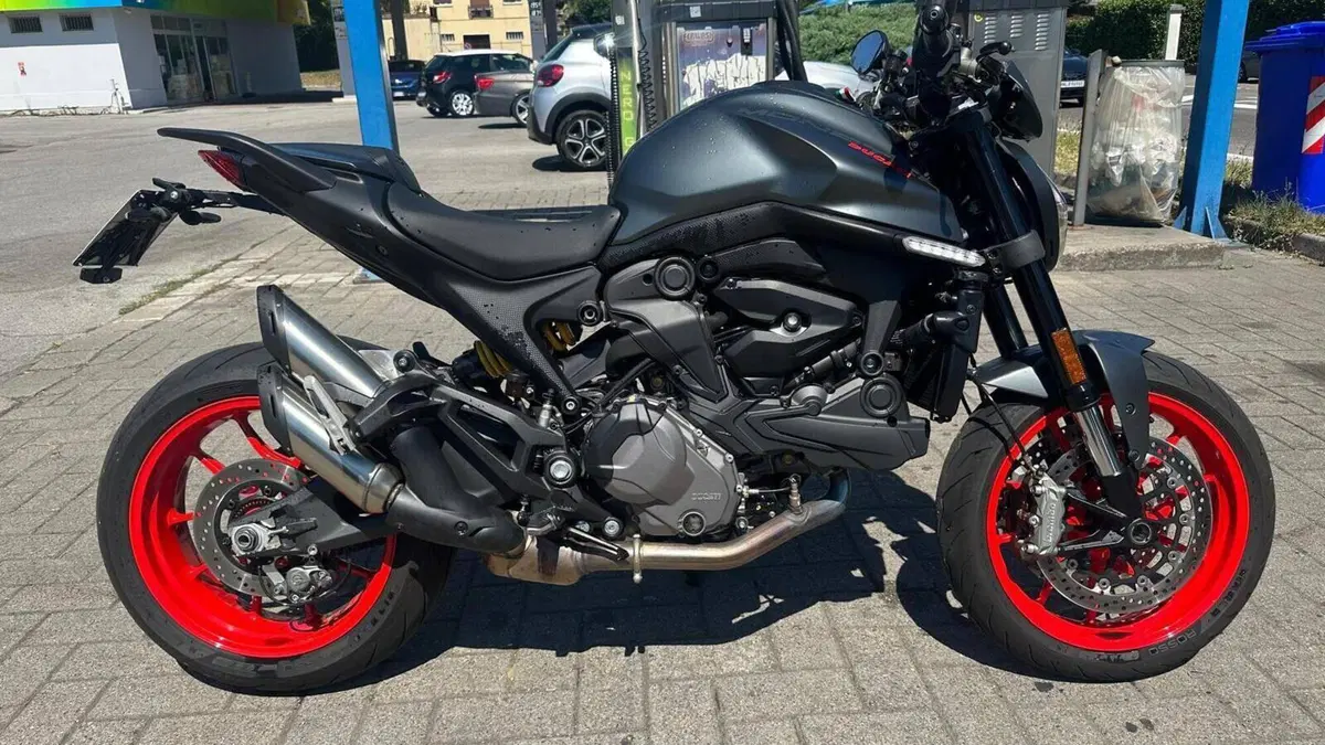 Ducati Monster 937 + (2021 - 25)  (2)