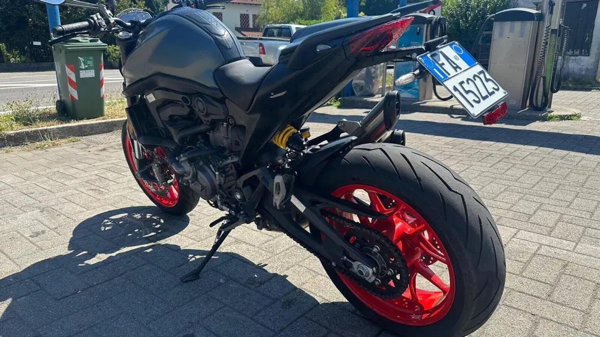Ducati Monster 937 + (2021 - 25)  (3)
