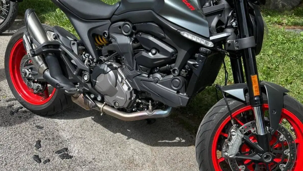 Ducati Monster 937 + (2021 - 25)  (13)
